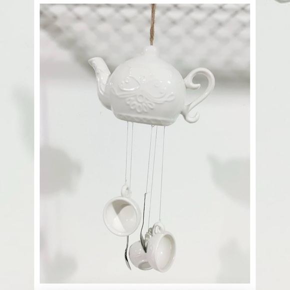 White Porcelain Teapot Windchime - Picture 1 of 3
